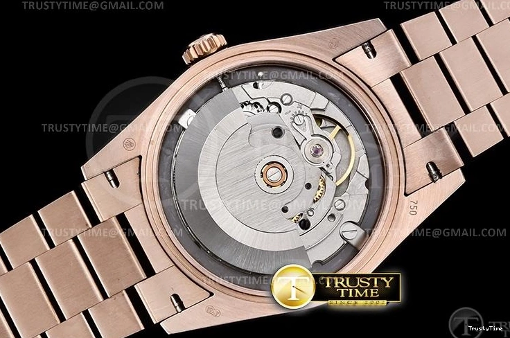 1030 RDD0219E – DayDate 36mm RelaxedFit 695